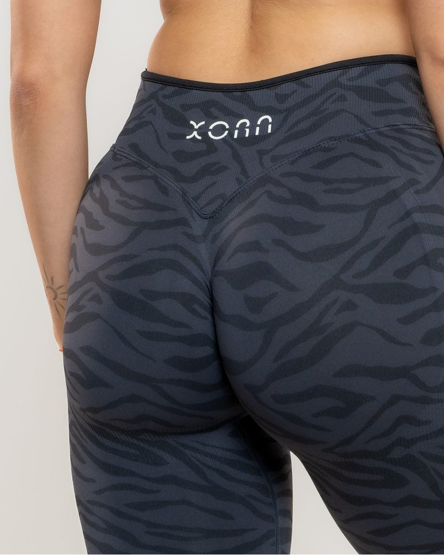 XORA Impulse helanke sa zebra printom, pogled s leđa